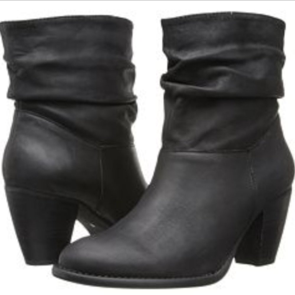 Steve Madden Black Leather Slouch Ankle Bootie 6.5